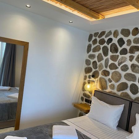 Latramys Suites Mikri Vigla Exterior foto